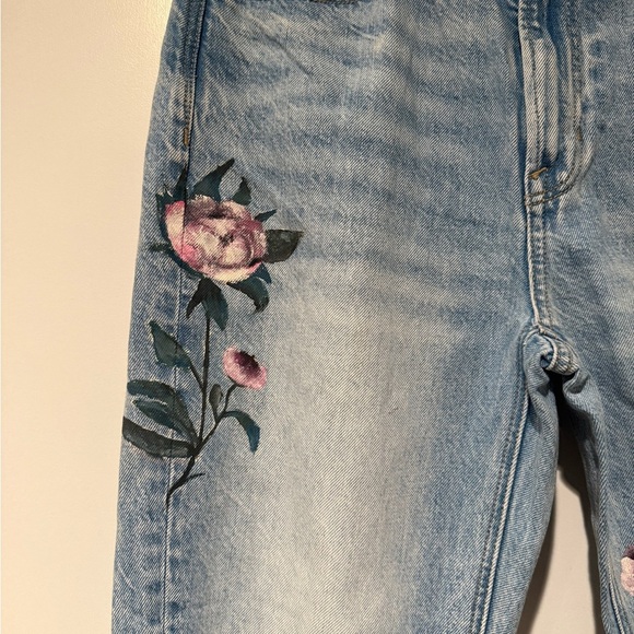 One of a kind pair of mom jeans with painted flowers - Picture 6 of 11